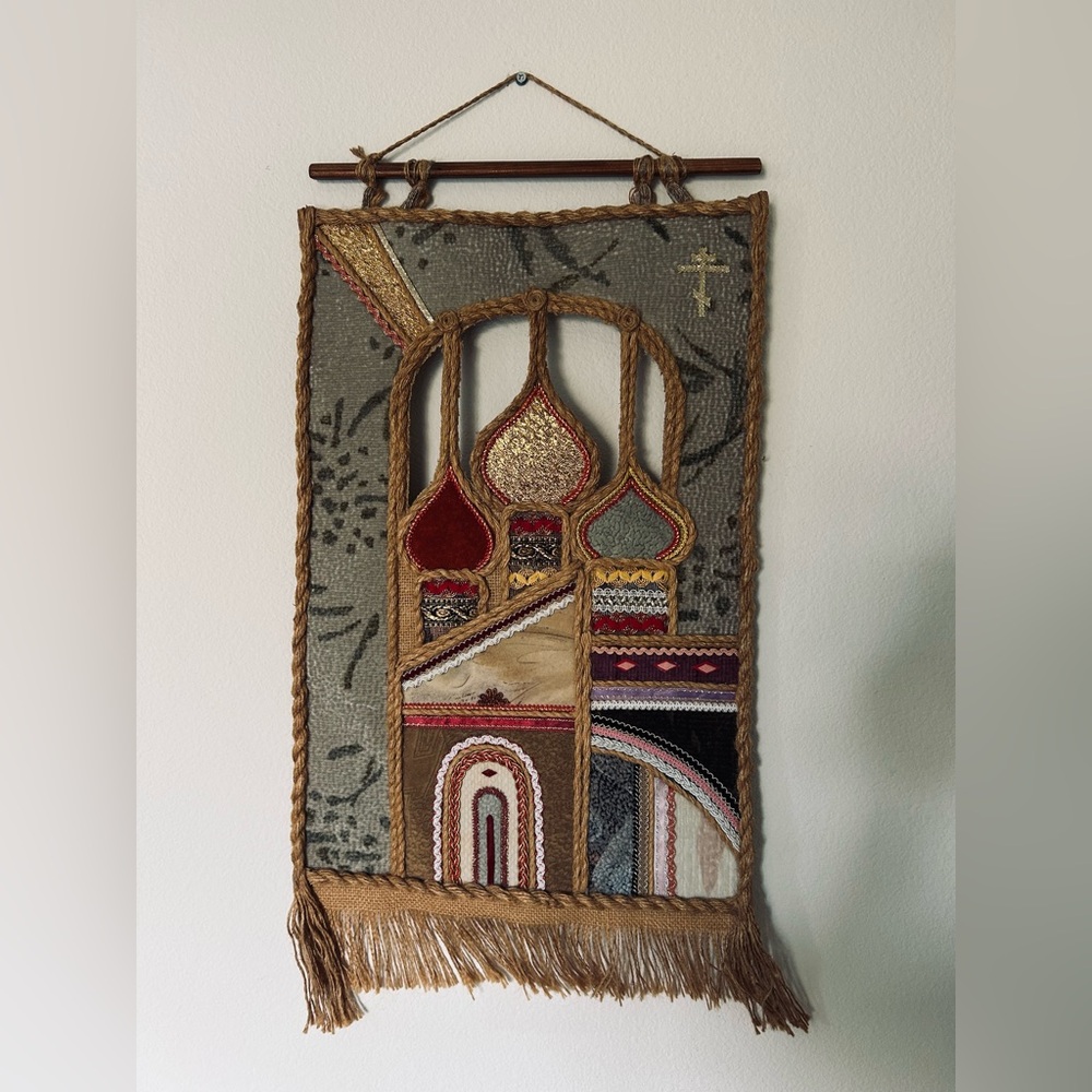 🛑SOLD🛑 Vintage Russian-Inspired Textile Wall Hanging (c. 1970s) - Picture 7 of 8